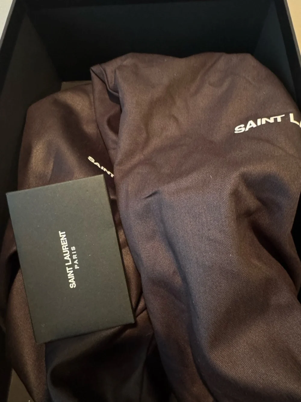 Saint Laurent Black Patent Leather Logo T-Strap Sandals - Picture 7 of 9